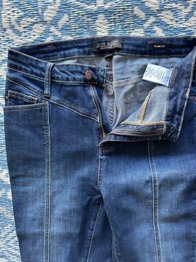 Judy Blue Mid to Dark Blue Flare Jeans